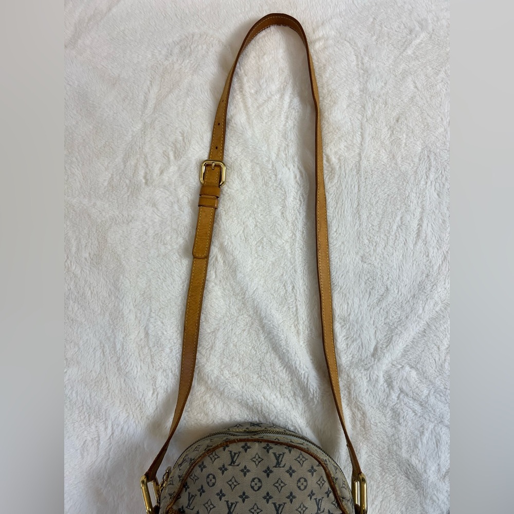 Louis Vuitton Monogram Brown and Tan Crossbody Bag - Picture 10 of 15